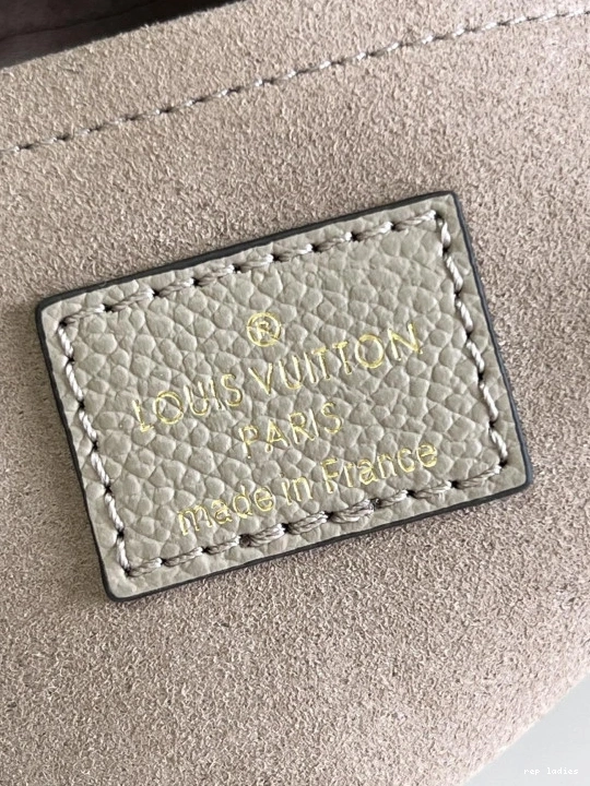 Cheap LOUIS BAGATELLE VUITTON 0823